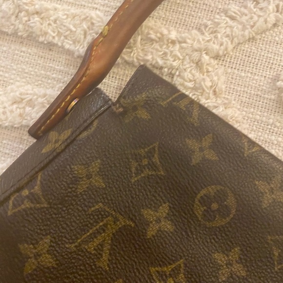 Louis Vuitton Bag - Picture 6 of 17